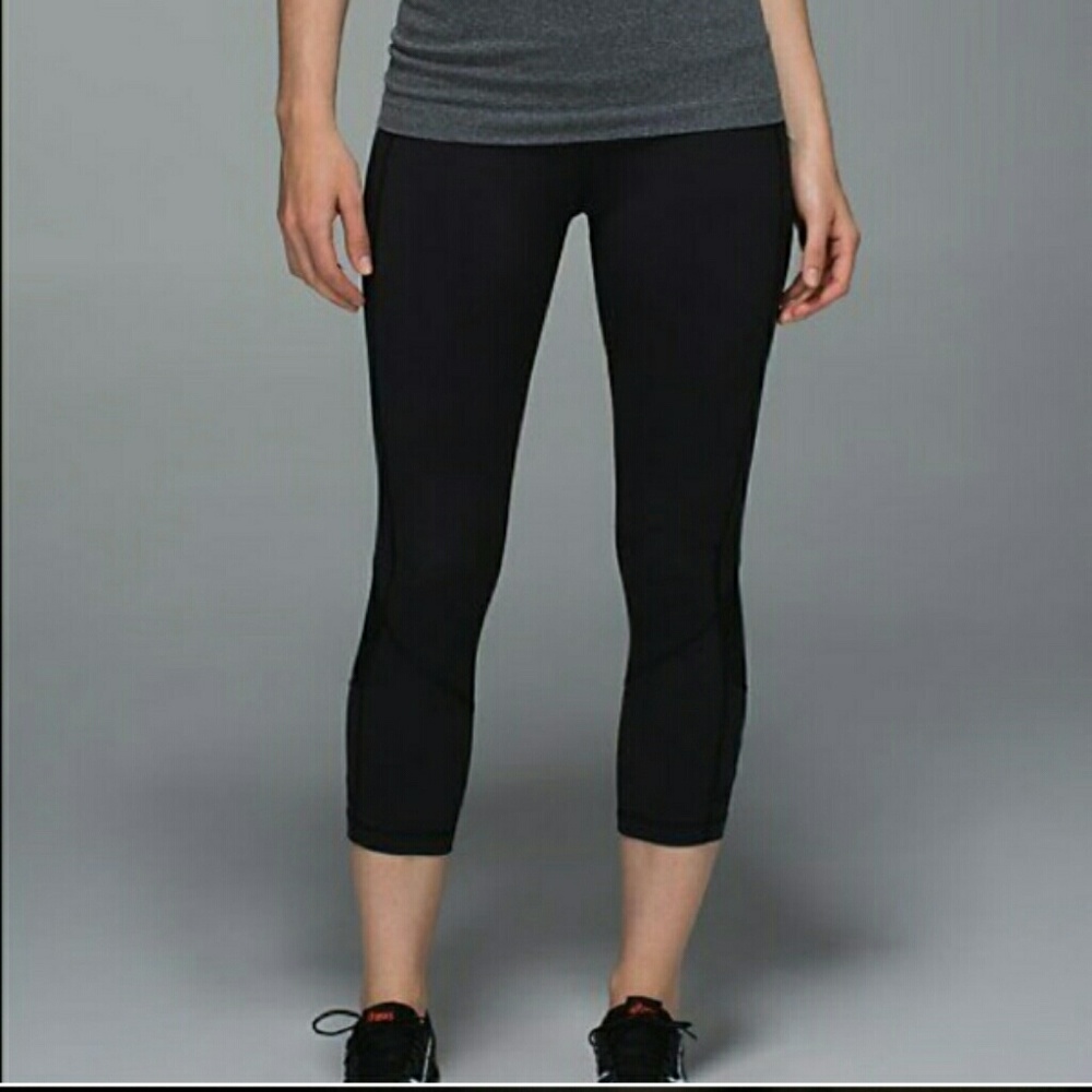 Lululemon Pace Rival Crop 22" Size 10 Black